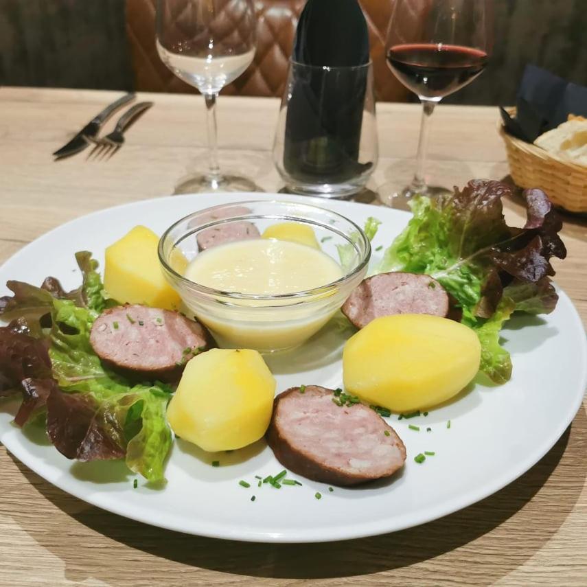 宫殿咖啡馆酒店 托农莱班 外观 照片