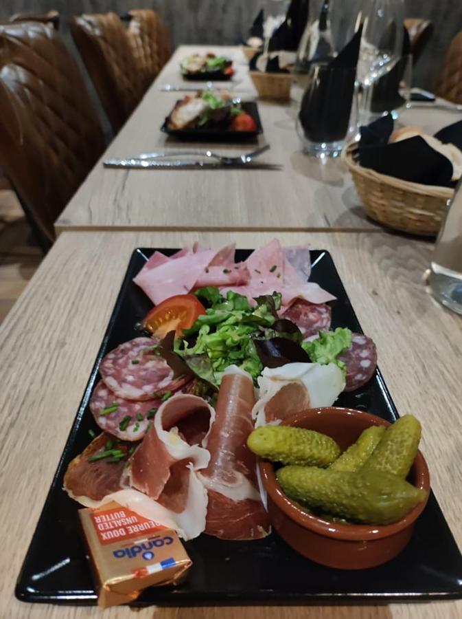 宫殿咖啡馆酒店 托农莱班 外观 照片