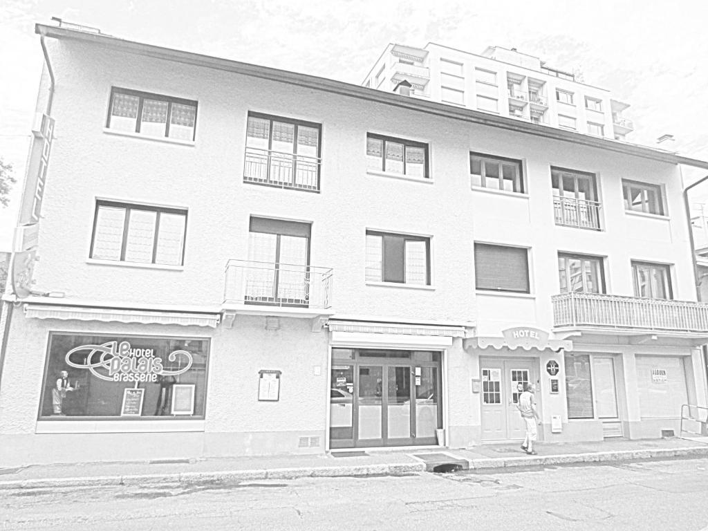 宫殿咖啡馆酒店 托农莱班 外观 照片